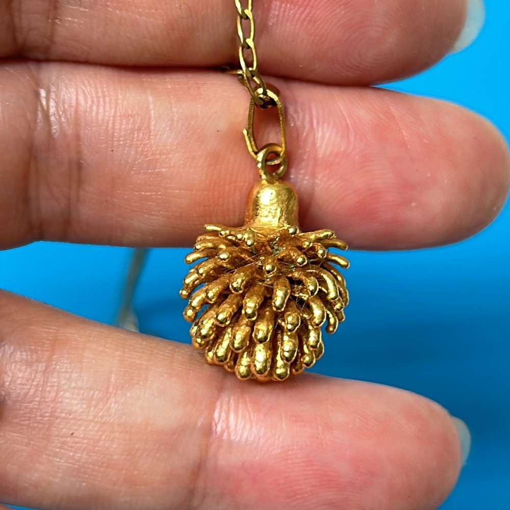 Vtg Gold Dipped Pinecone Pendant Necklace - image 5